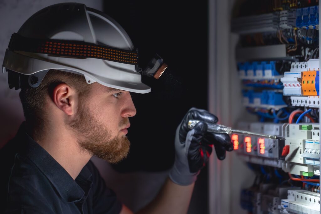 Image for BHP Elektryka – przewodnik bezpieczeństwa w 2025 roku!